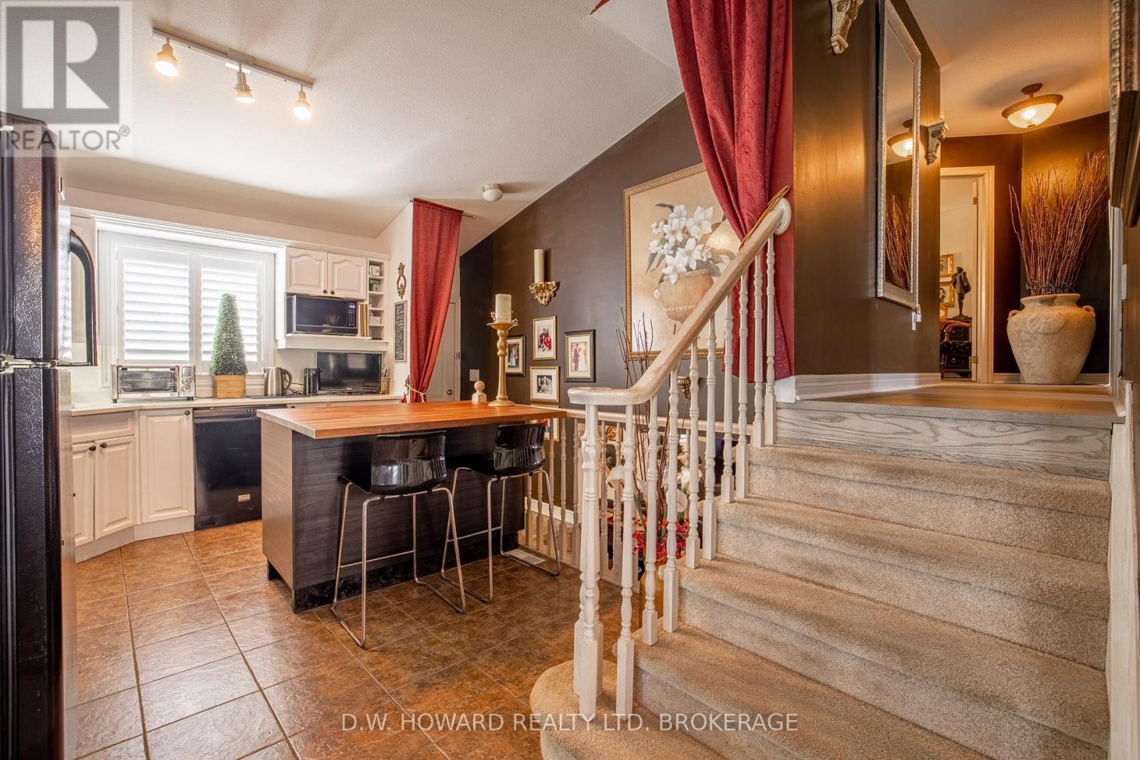 15 Meadowlark Drive, Port Colborne, Ontario  L3K 6E3 - Photo 12 - X12222939