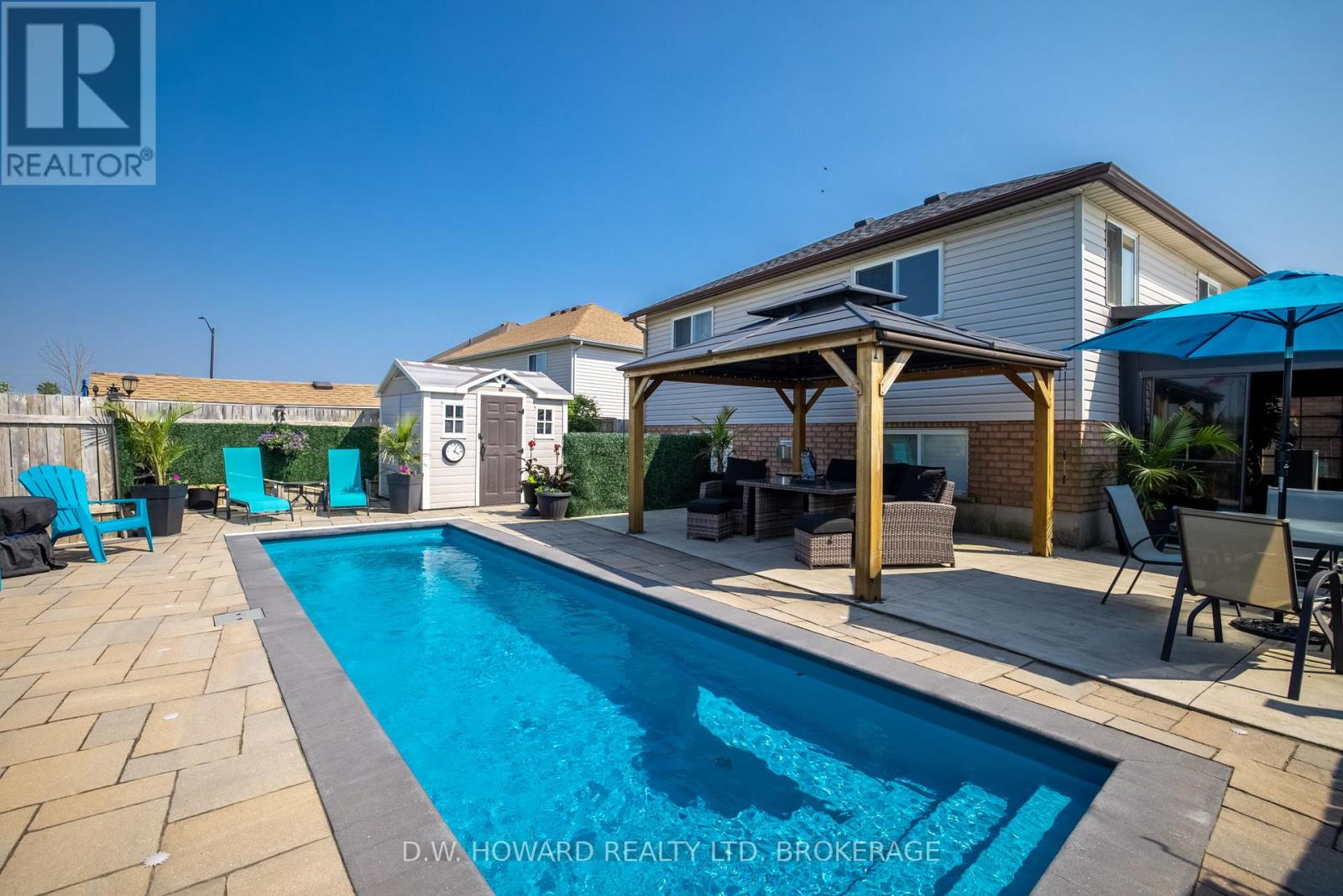 Property at 15 MEADOWLARK DRIVE image 2