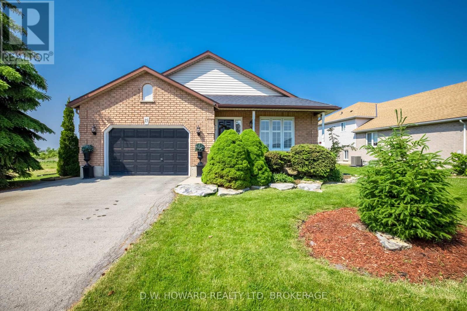 Property at 15 MEADOWLARK DRIVE image 4