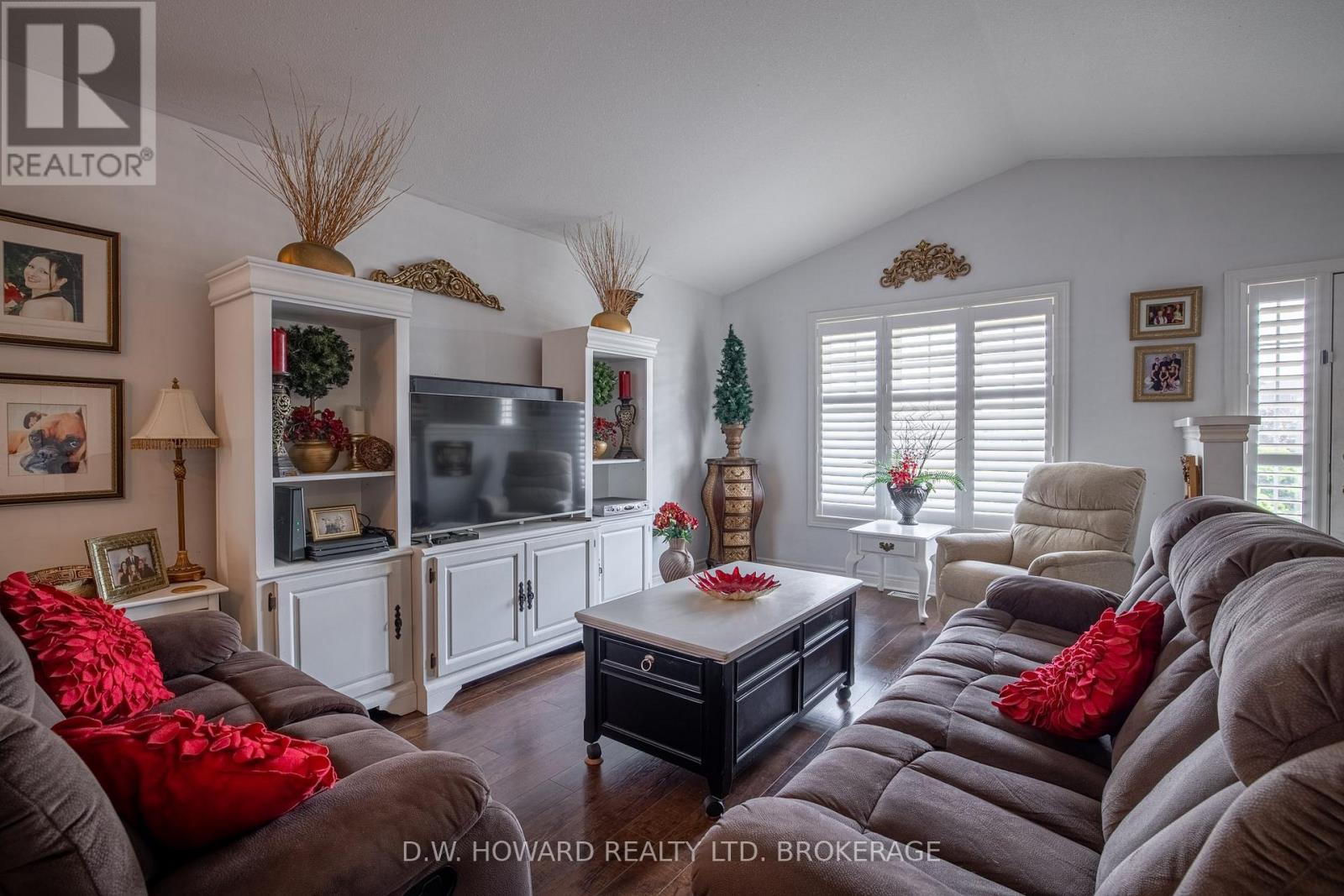 15 Meadowlark Drive, Port Colborne, Ontario  L3K 6E3 - Photo 8 - X12222939