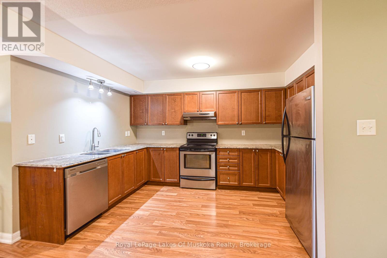 318 - 60 Mulligan Lane, Wasaga Beach, Ontario  L9Z 0C5 - Photo 14 - S12222989