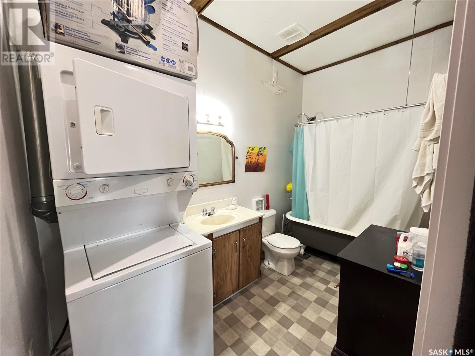 208 Jasper Street, Maple Creek, Saskatchewan  S0N 1N0 - Photo 36 - SK009482