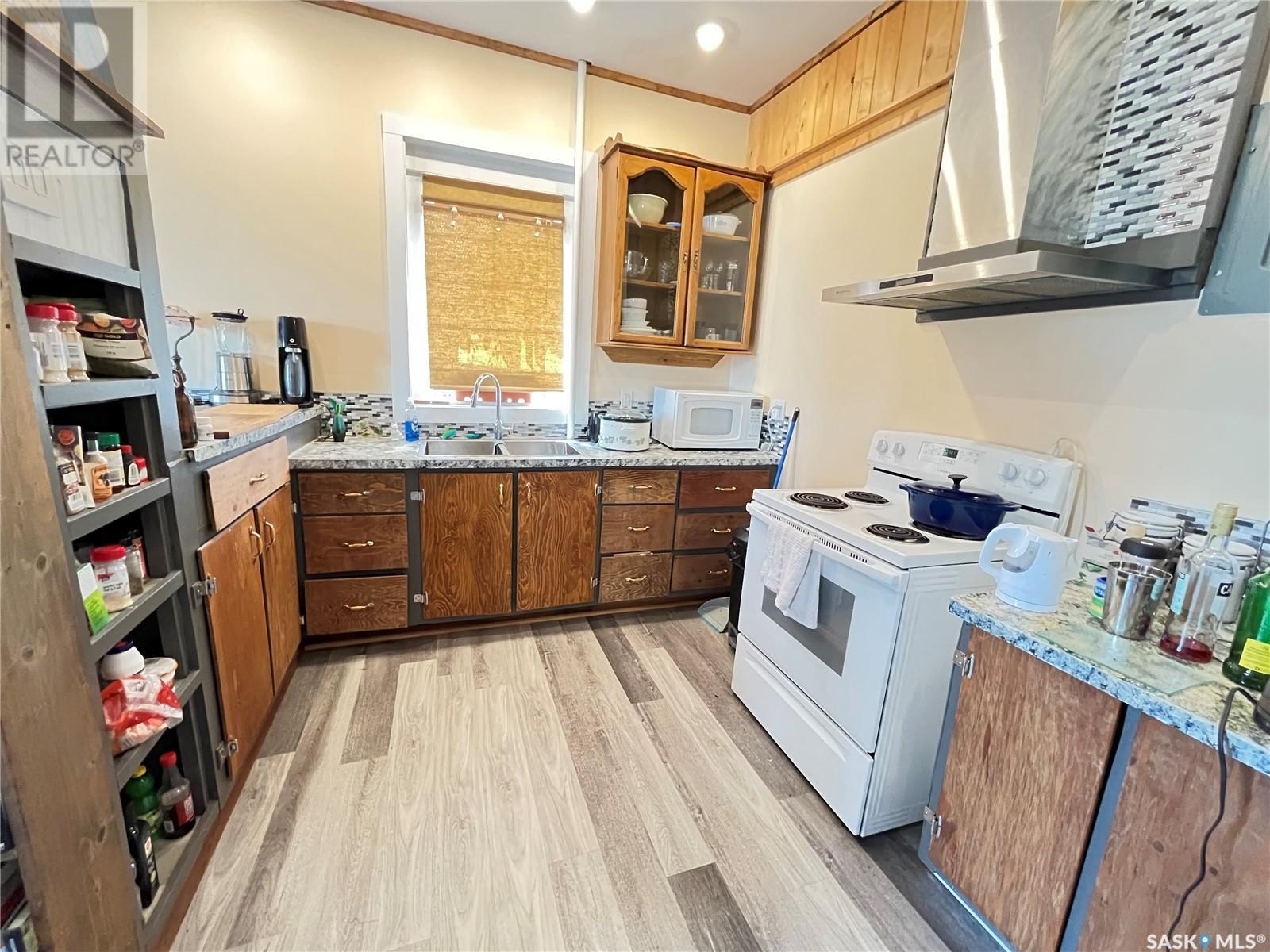 208 Jasper Street, Maple Creek, Saskatchewan  S0N 1N0 - Photo 40 - SK009482