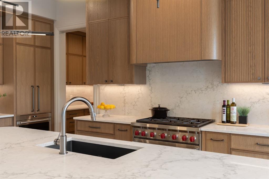 Property at 1708 23 Street SW image 5