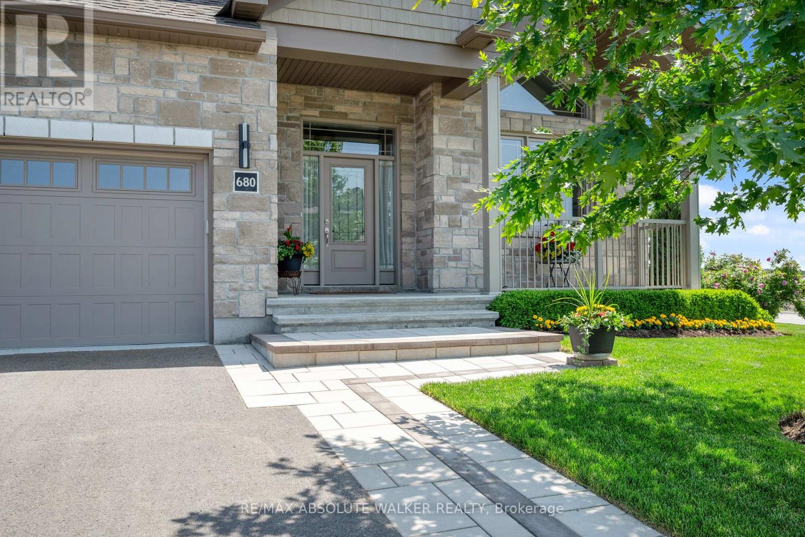 Property at 680 COBALT STREET image 3