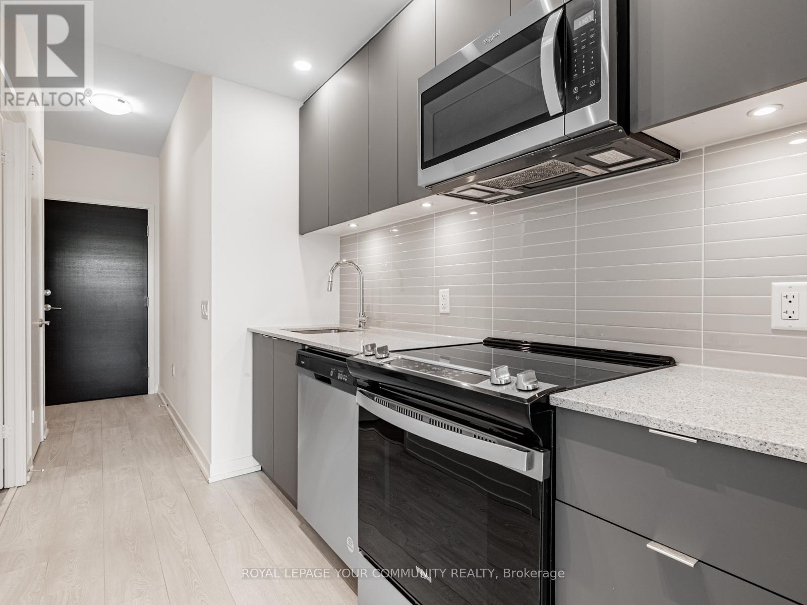 201w - 3 Rosewater Street, Richmond Hill, Ontario  L4C 0T4 - Photo 3 - N12223054
