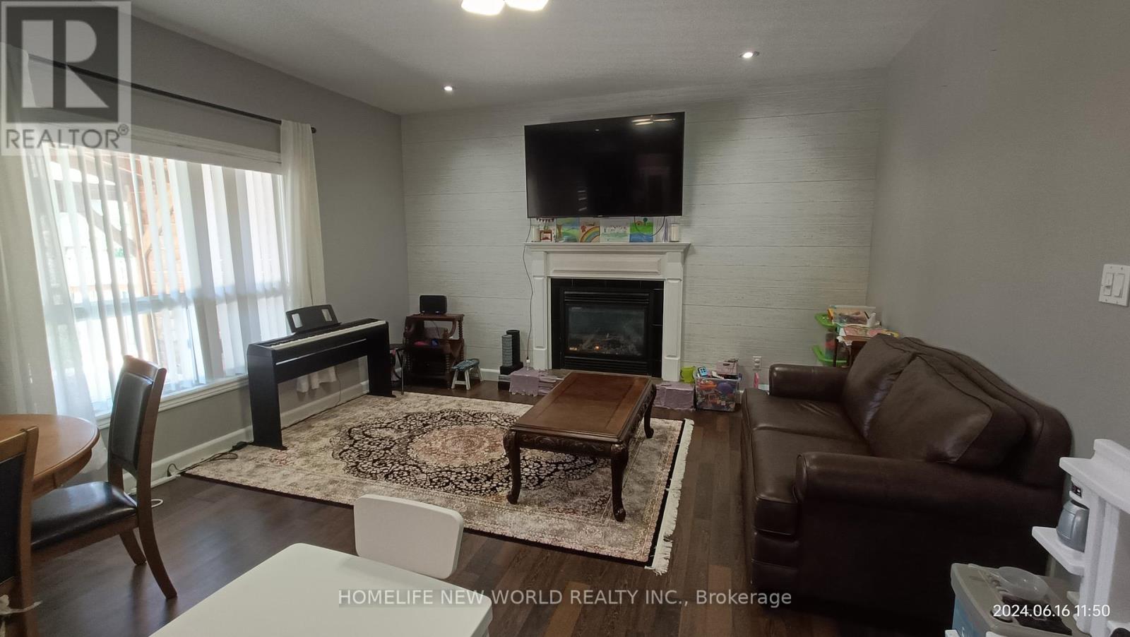 Property at 330 HOLDEN STREET image 3