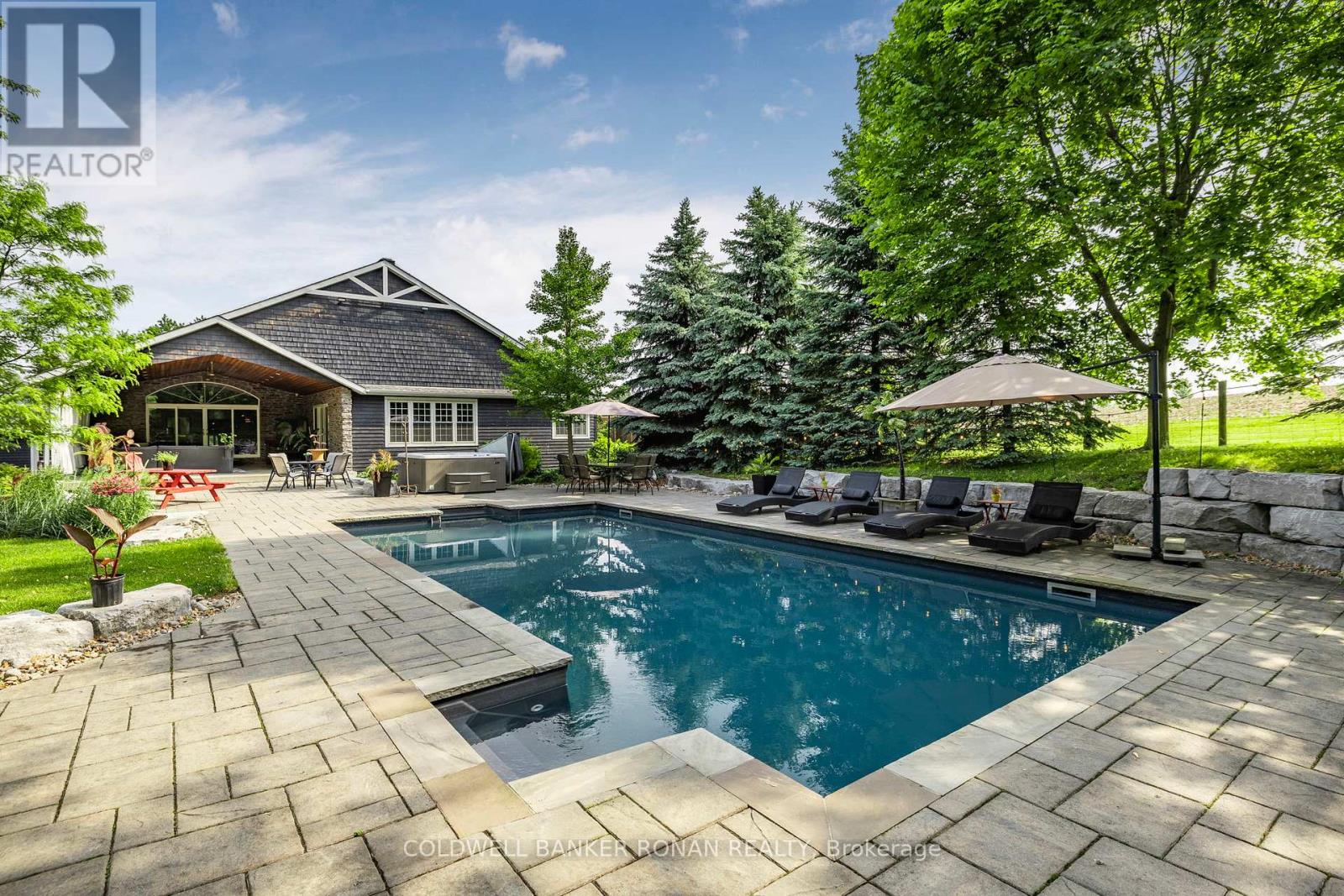 Property at 6643 3RD LINE image 2