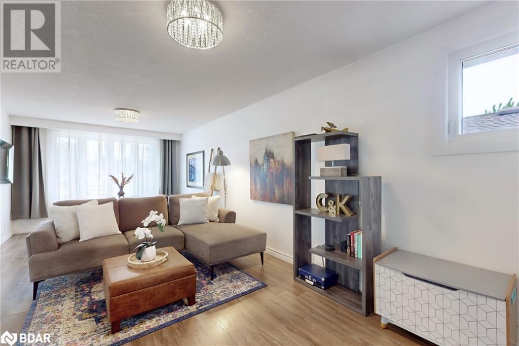 Property at 34 MARTIN Street image 5