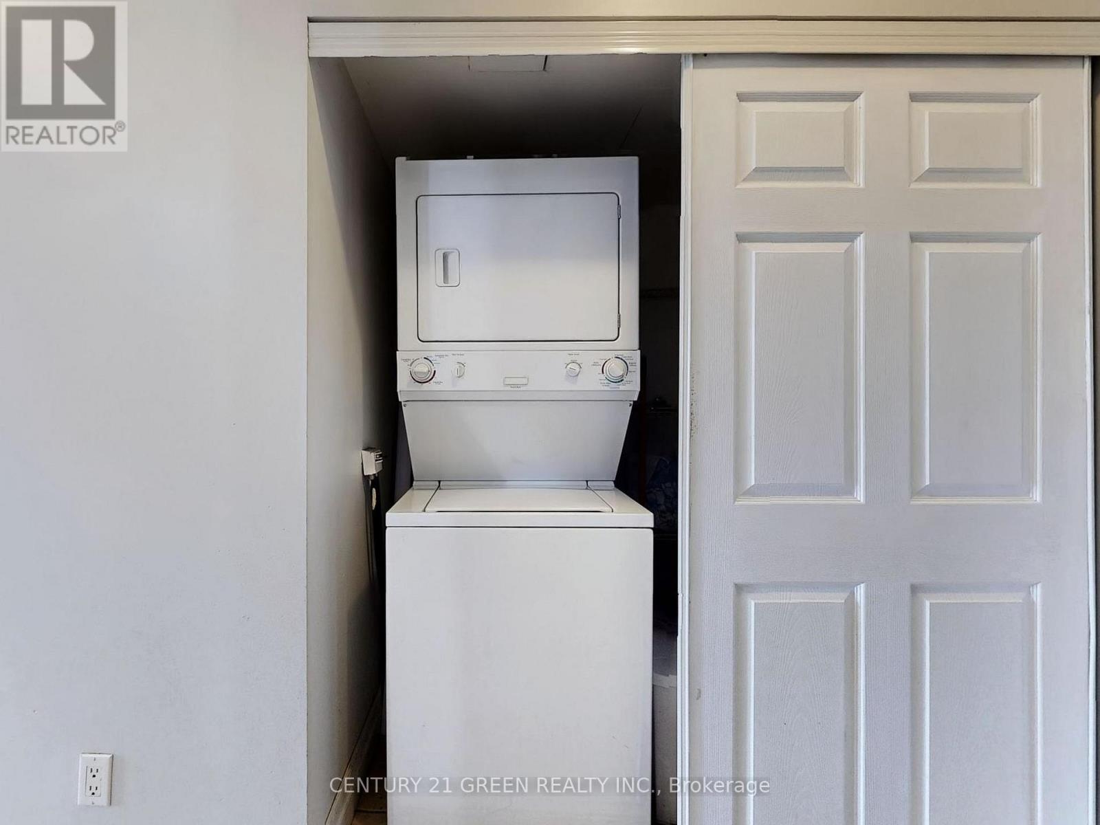 105 - 388 Prince Of Wales Drive, Mississauga, Ontario L5B 0A1 - Photo 14 - W12222952