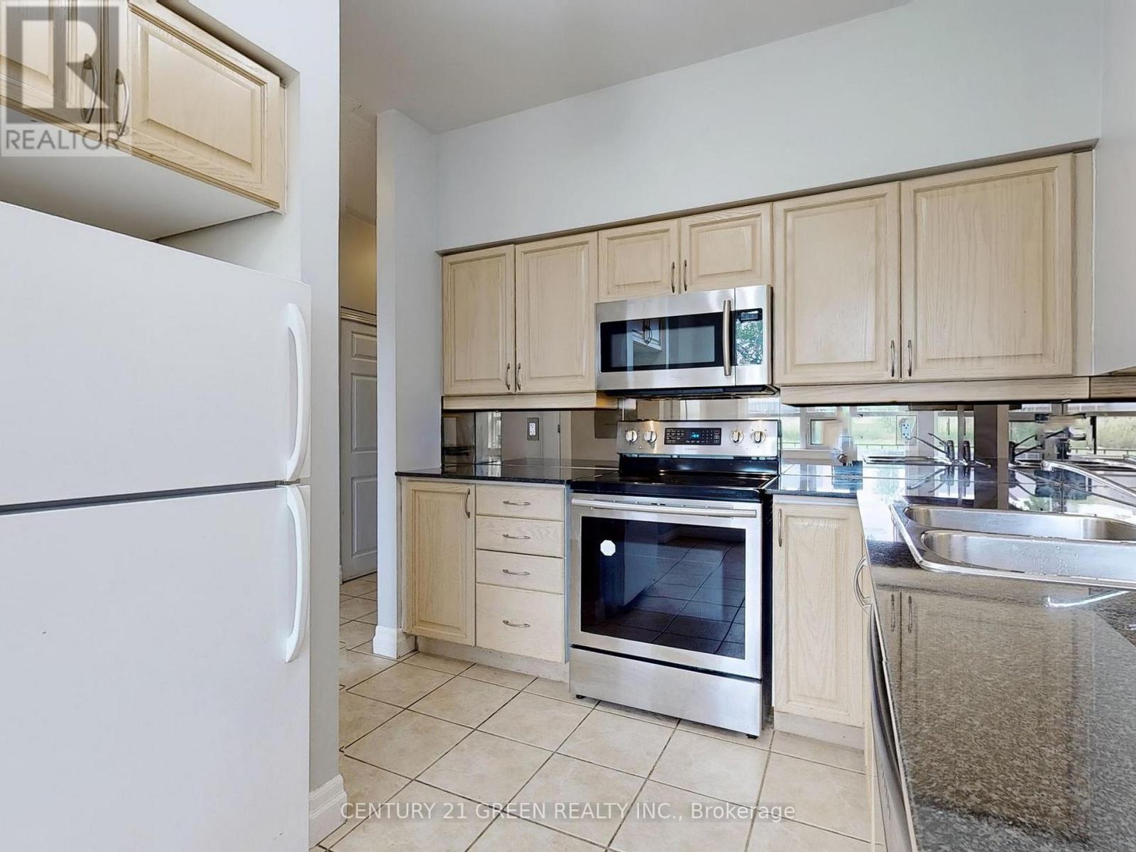 105 - 388 Prince Of Wales Drive, Mississauga, Ontario L5B 0A1 - Photo 8 - W12222952