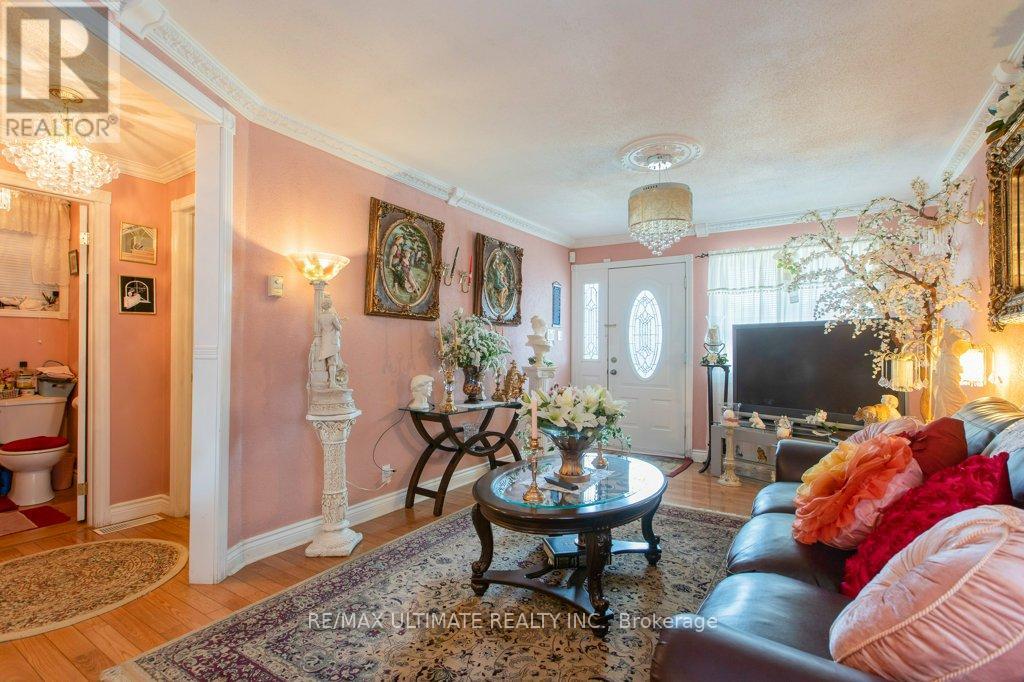 Property at 110 AILEEN AVENUE image 3