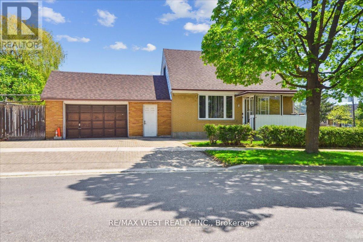 Property at 1 HUNTSMOOR ROAD image 1
