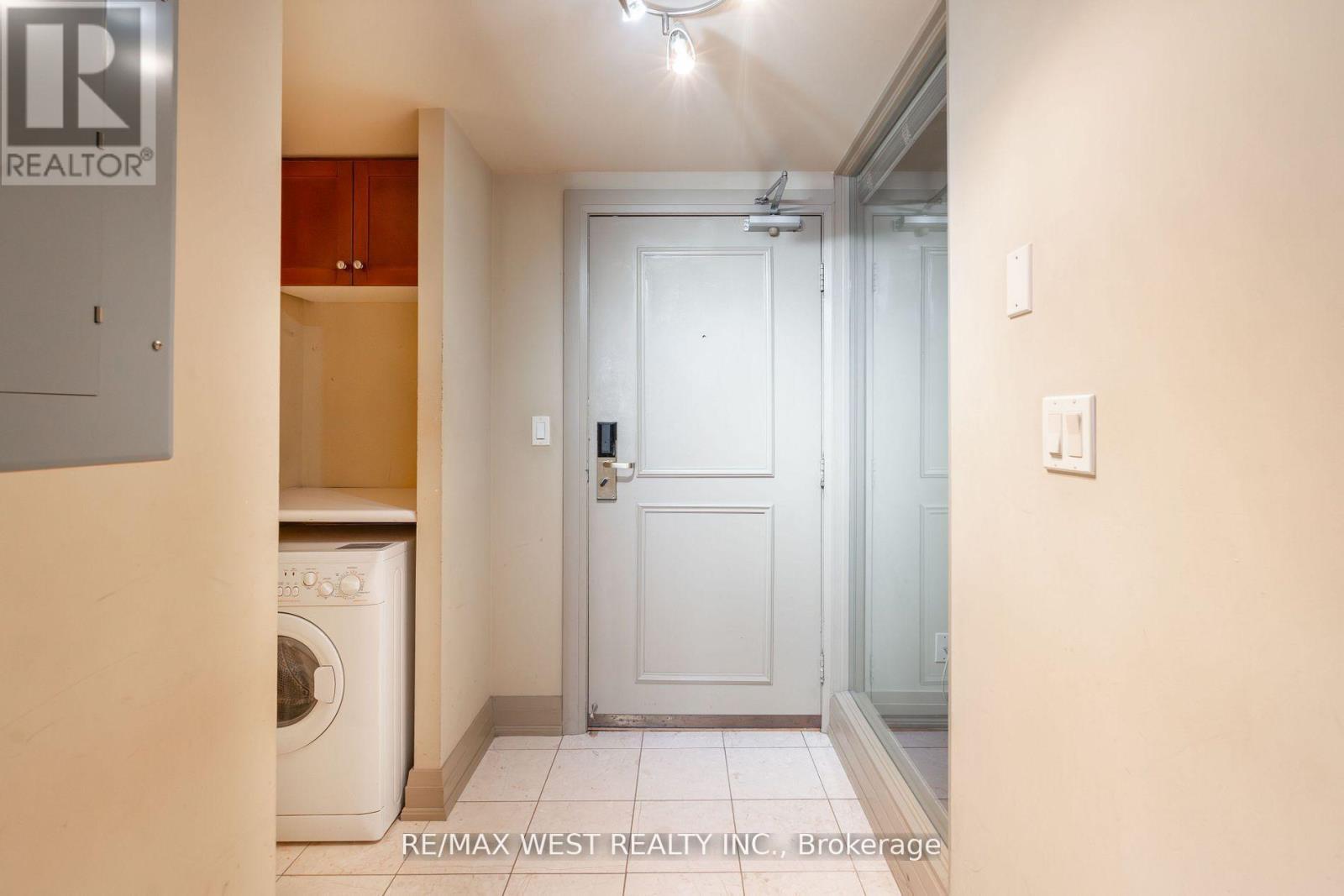 Property at 629 - 2737 KEELE STREET image 5