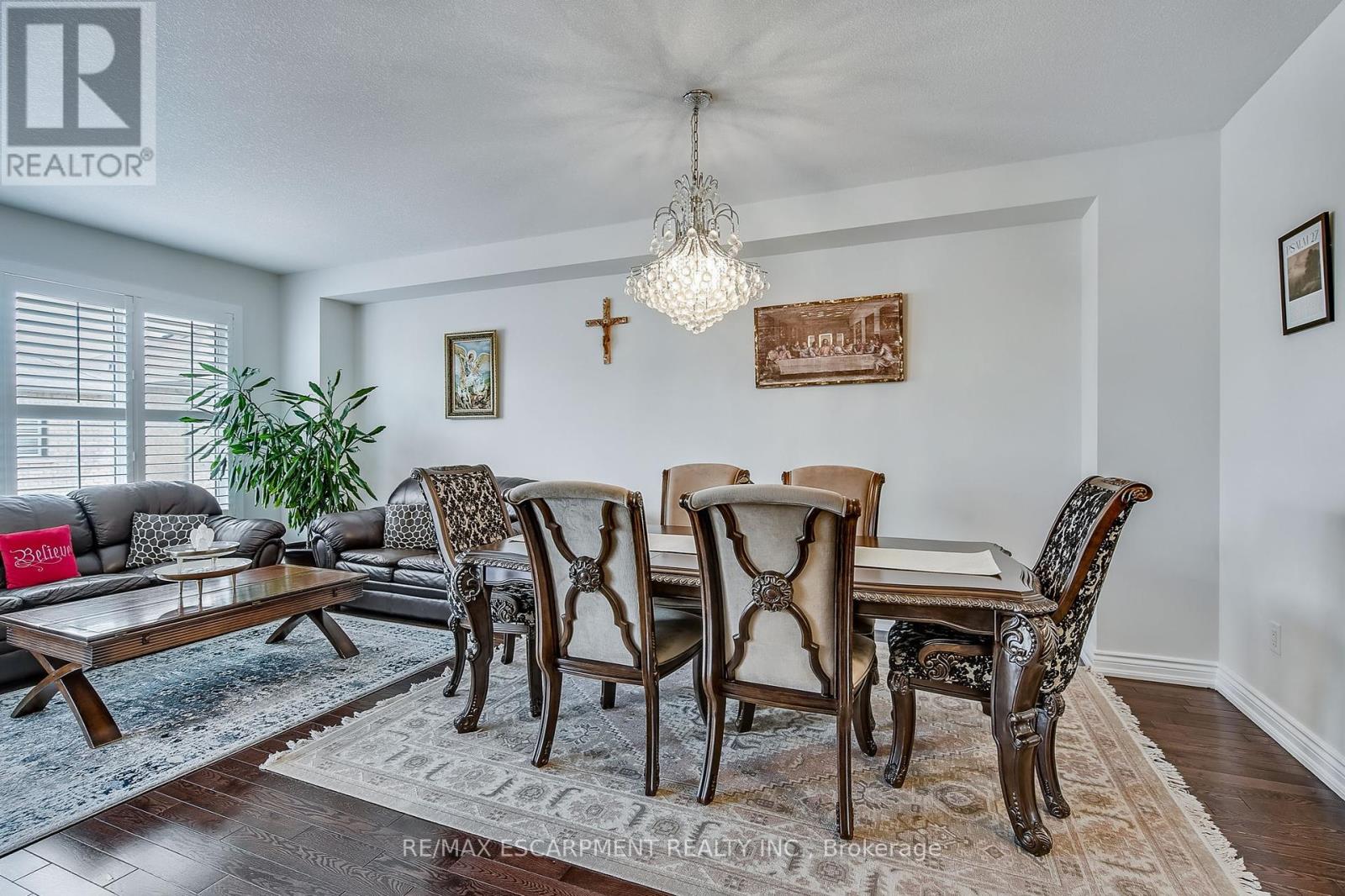 Property at 110 PAGEBROOK CRESCENT image 5