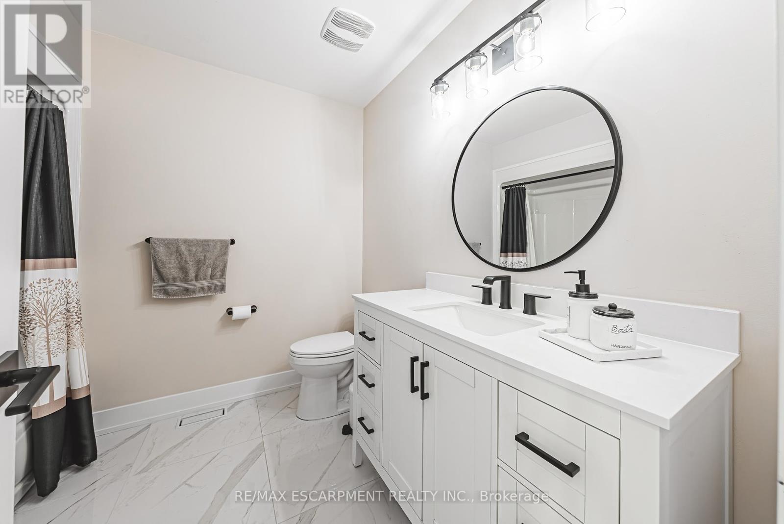 1796 Penny Lane, West Lincoln (West Lincoln), Ontario  L0R 1E0 - Photo 29 - X12223038
