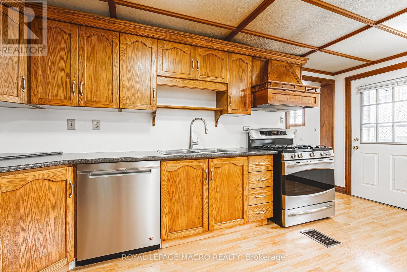168 Britannia Avenue, Hamilton, Ontario  L8H 1X5 - Photo 14 - X12223063
