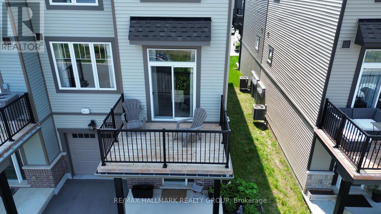 Property at 526 AGLISH MEWS image 4