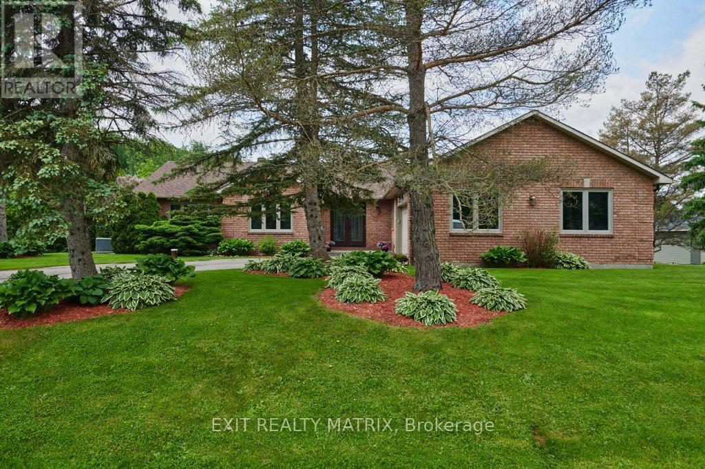Property at 842 APPLE LANE image 2