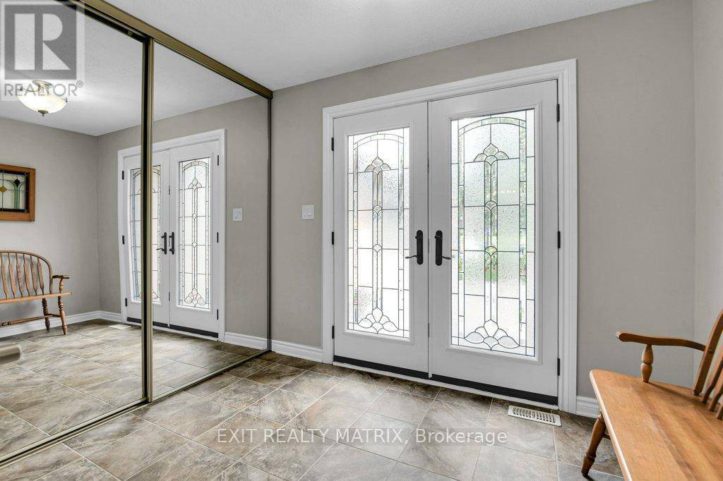 Property at 842 APPLE LANE image 3