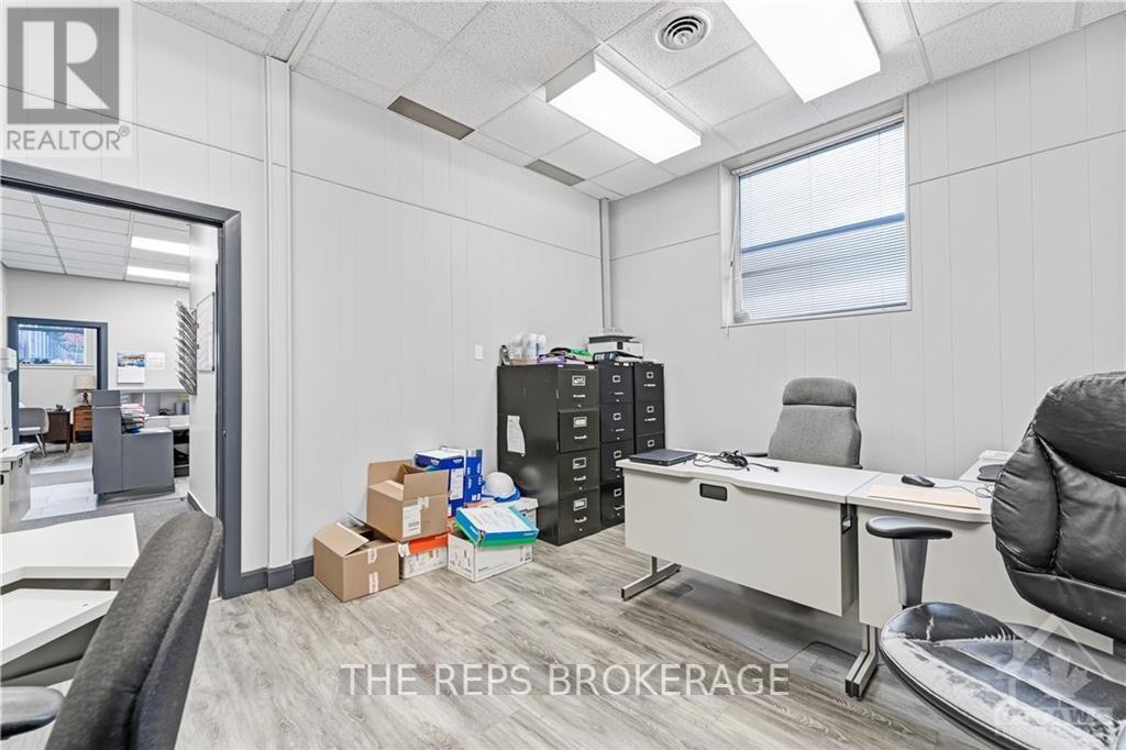 275 Bay Street, Ottawa, Ontario  K1R 5Z5 - Photo 23 - X12223156