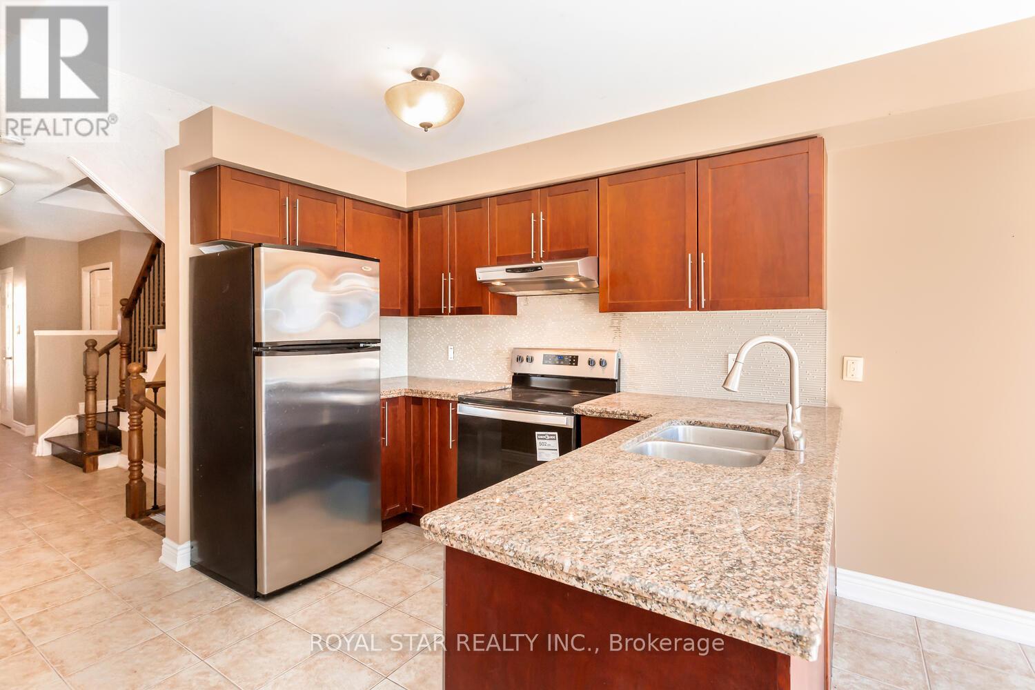 86 Meadow Wood Crescent, Hamilton, Ontario  L8J 3Z8 - Photo 6 - X12221460