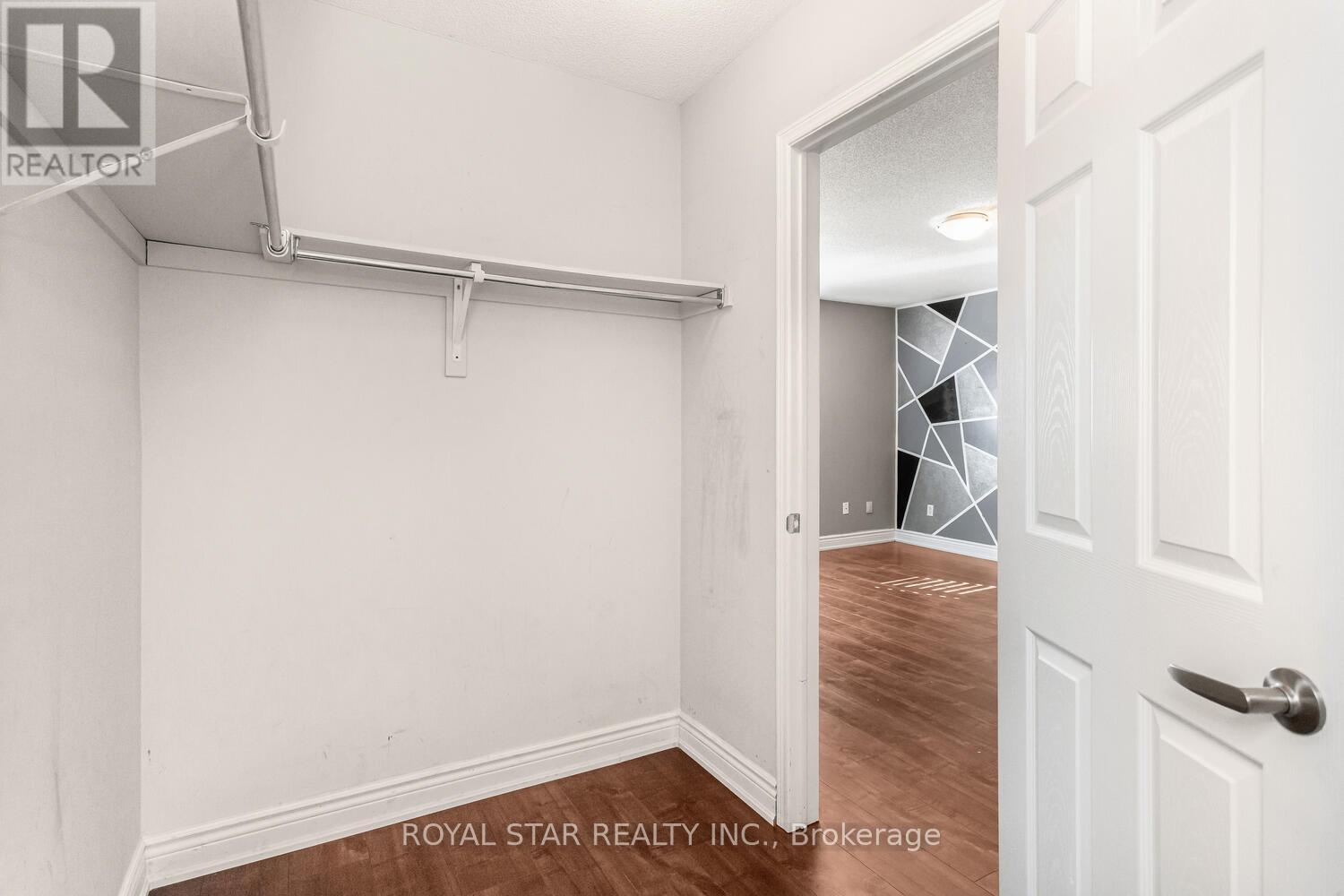 86 Meadow Wood Crescent, Hamilton, Ontario  L8J 3Z8 - Photo 10 - X12221460