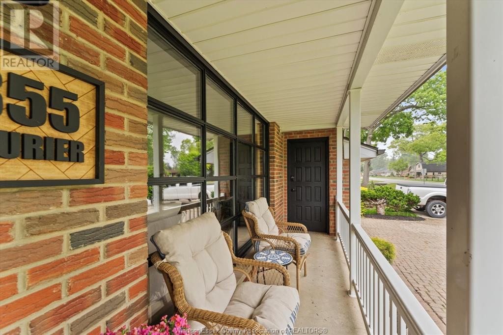 Property at 855 Laurier image 4