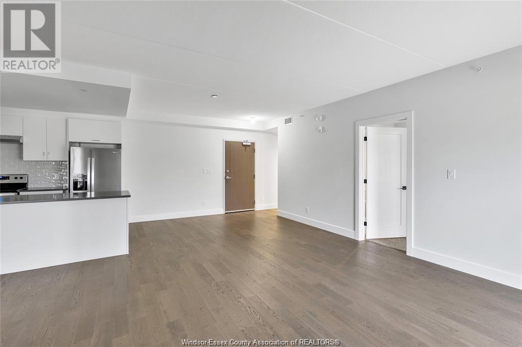Property at 2550 SANDWICH PARKWAY Unit# 207 image 5