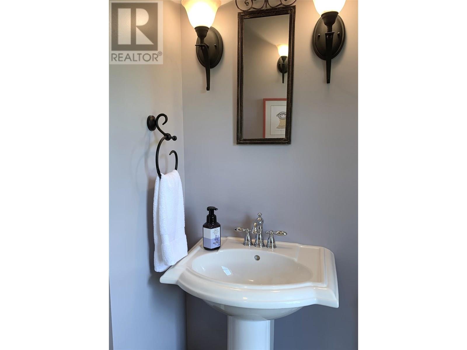 Property at 2726 Golf Course Drive image 3