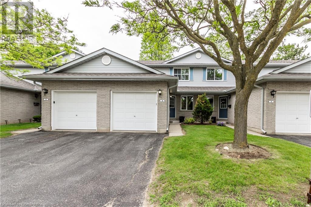 Property at 425 KINGSCOURT Drive Unit# 4 image 1