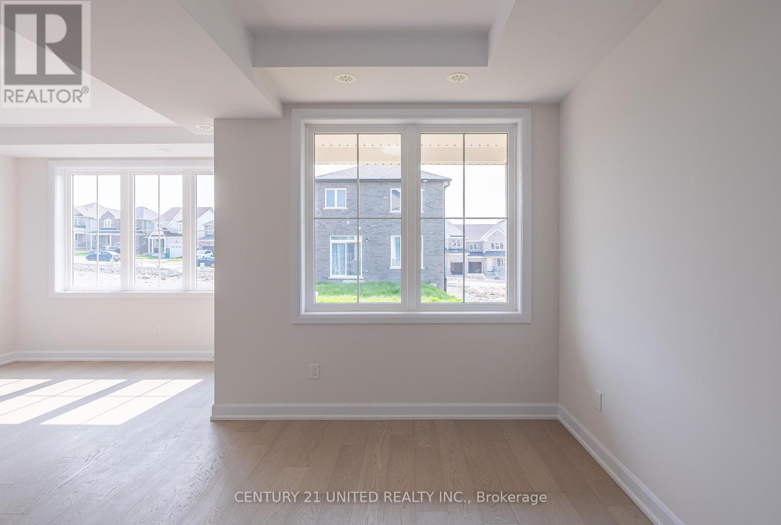 Property at 307 MULLIGHAN GARDENS image 4