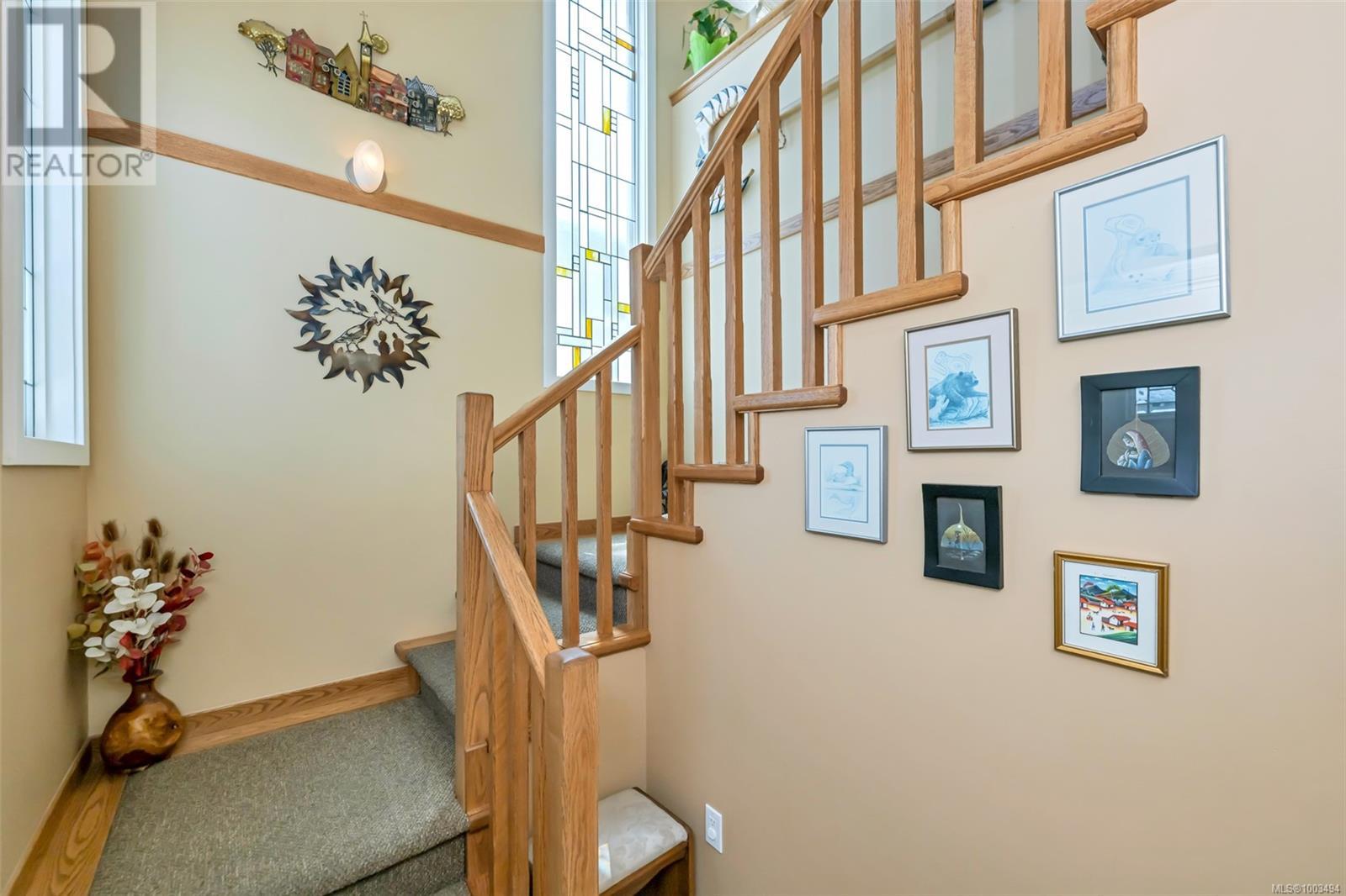 Property at 7928 Wallace Dr image 2