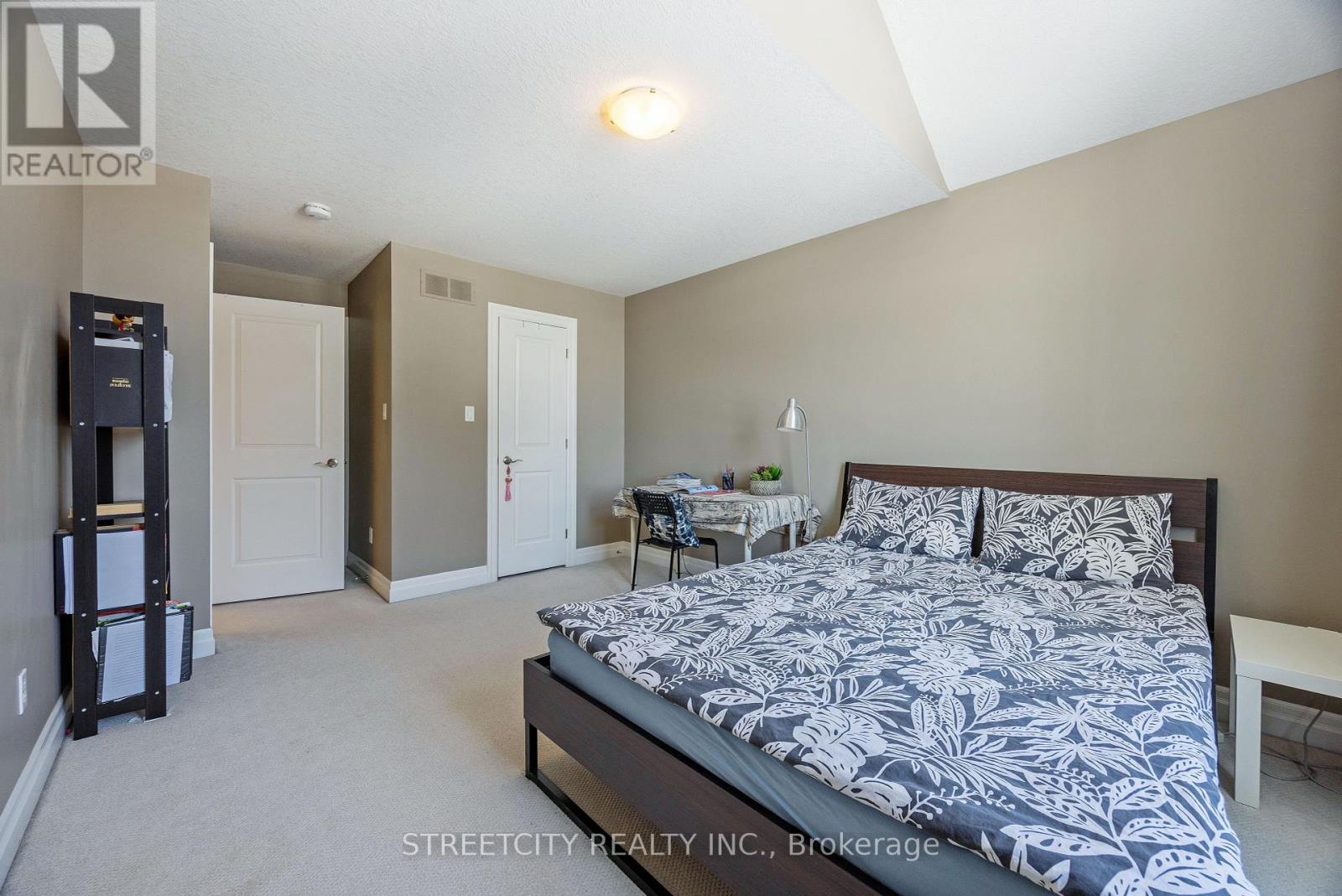 490 Phyllis Street, London South (South E), Ontario  N6J 2Z4 - Photo 16 - X12223224