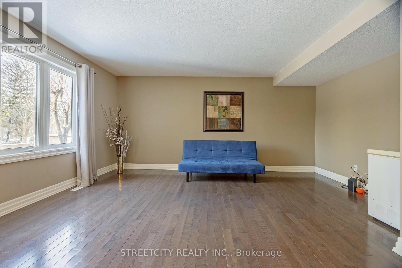 490 Phyllis Street, London South (South E), Ontario  N6J 2Z4 - Photo 7 - X12223224