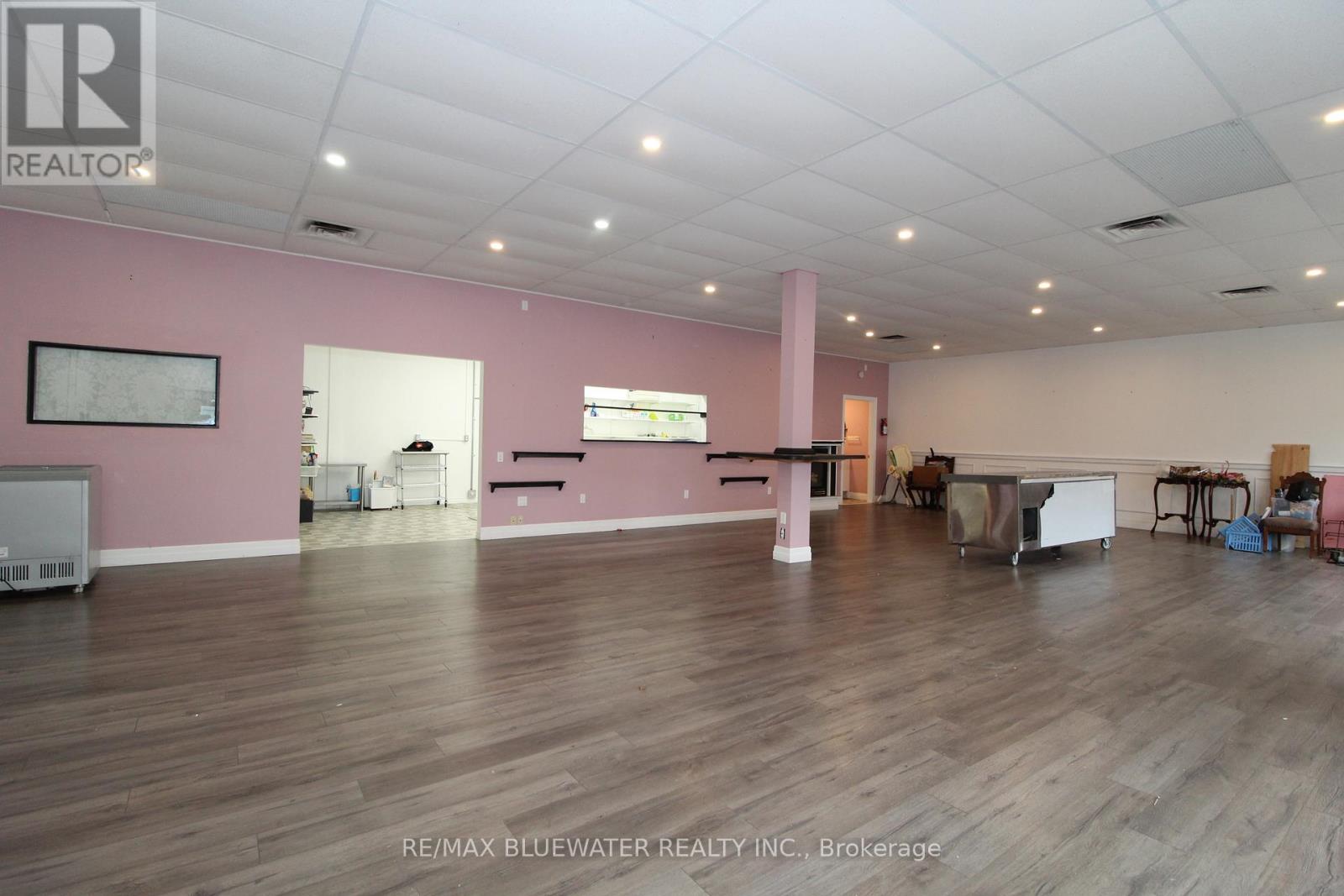 1 - 15 Ontario Street S, Lambton Shores, Ontario  N0M 1T0 - Photo 8 - X12223356