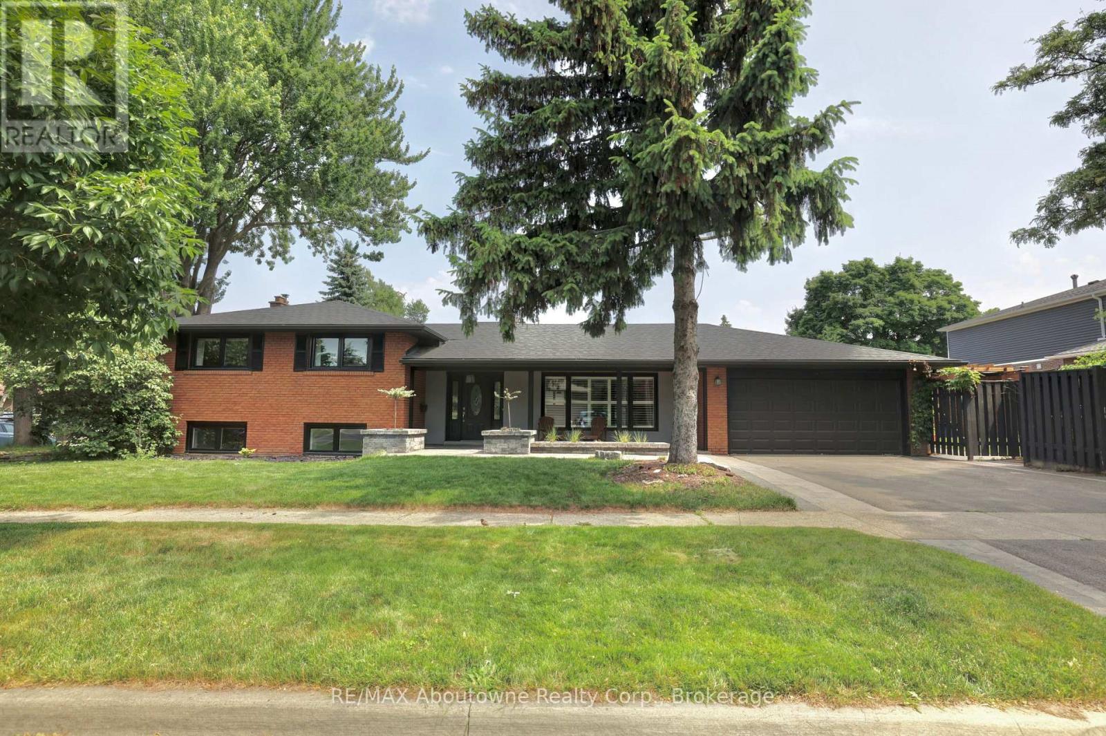 Property at 1913 STEEPBANK CRESCENT image 1