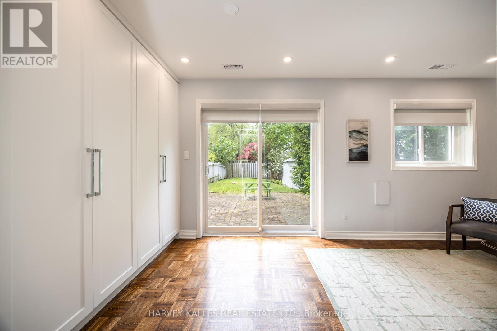 Property at 14 BRYNHURST COURT image 4