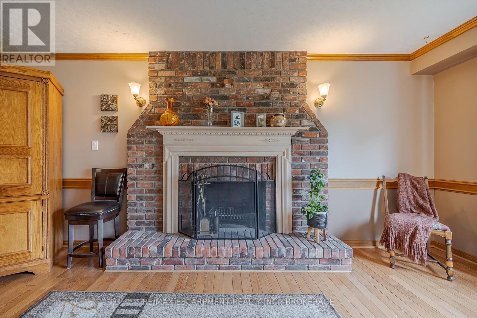 7543 Merritt Avenue, Niagara Falls, Ontario  L2G 5C3 - Photo 12 - X12223399