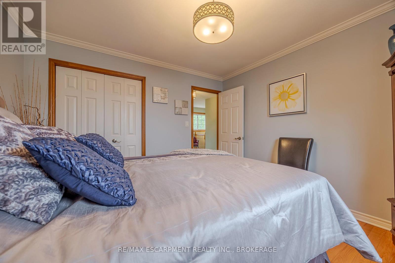 7543 Merritt Avenue, Niagara Falls, Ontario  L2G 5C3 - Photo 19 - X12223399