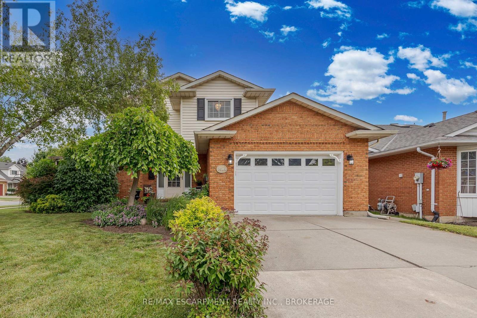 Property at 7543 MERRITT AVENUE image 2
