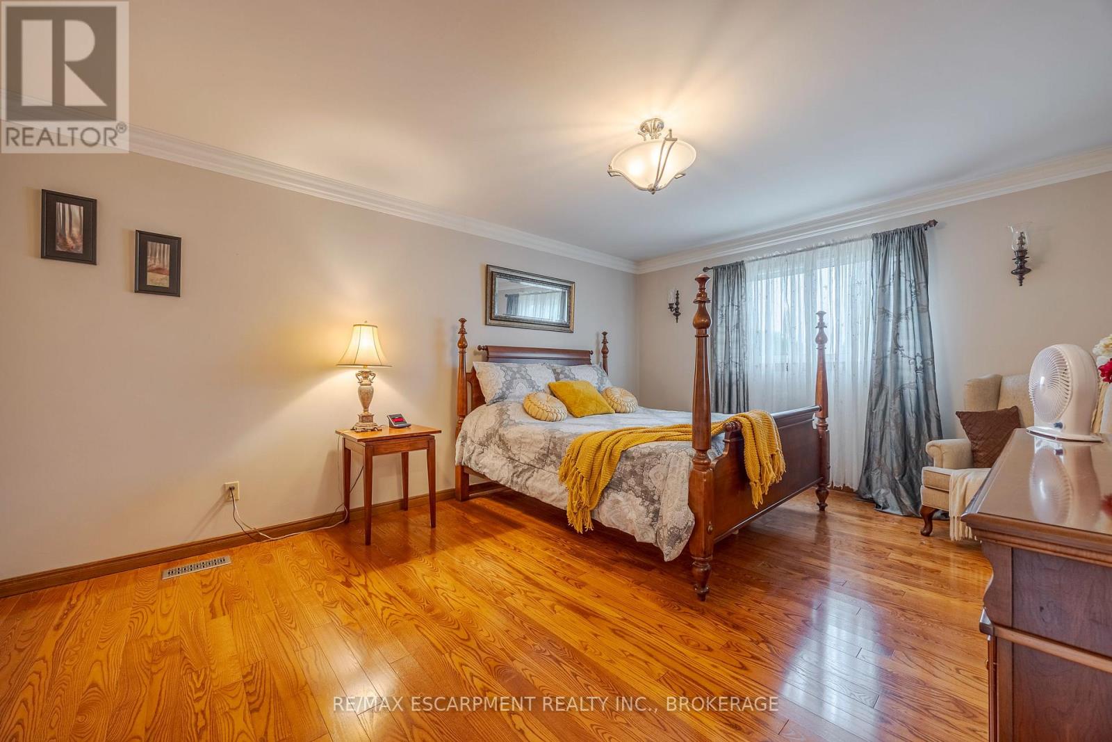 7543 Merritt Avenue, Niagara Falls, Ontario  L2G 5C3 - Photo 20 - X12223399