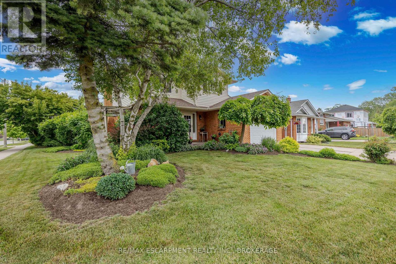 Property at 7543 MERRITT AVENUE image 3