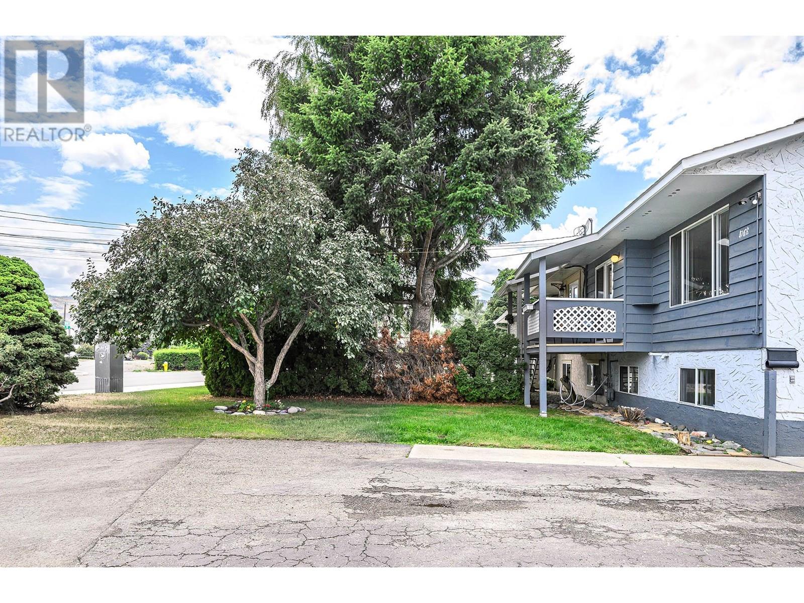 Property at 1768 Fleetwood Avenue image 3