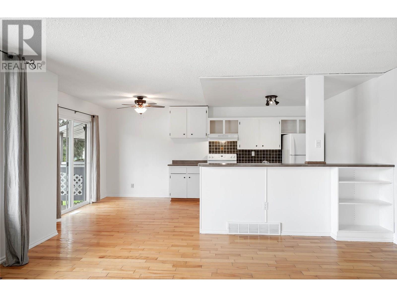Property at 1768 Fleetwood Avenue image 5