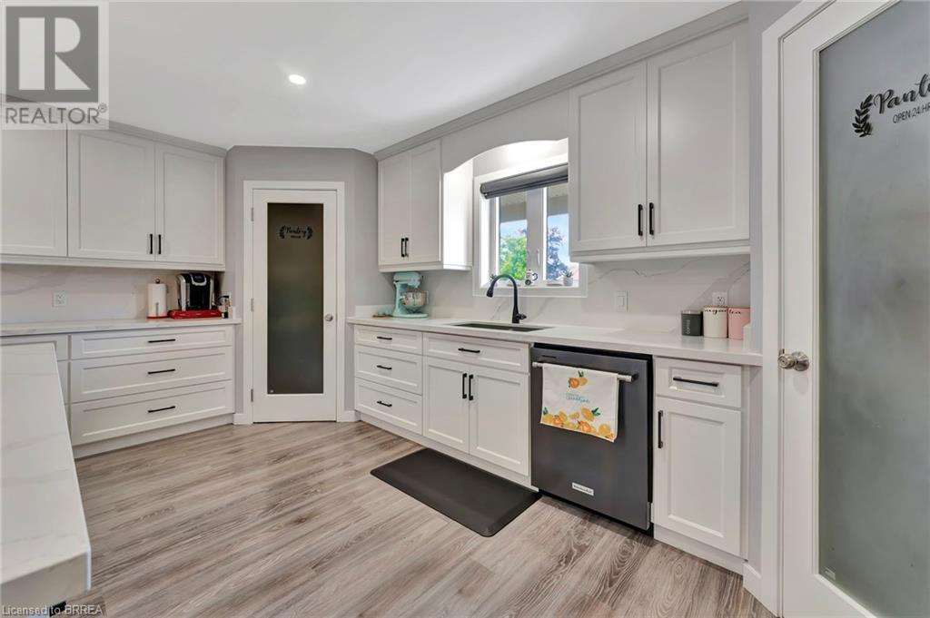 Photo 13 of 49 for 12 Albert Street