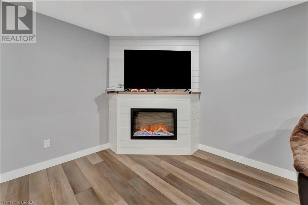 Photo 29 of 49 for 12 Albert Street