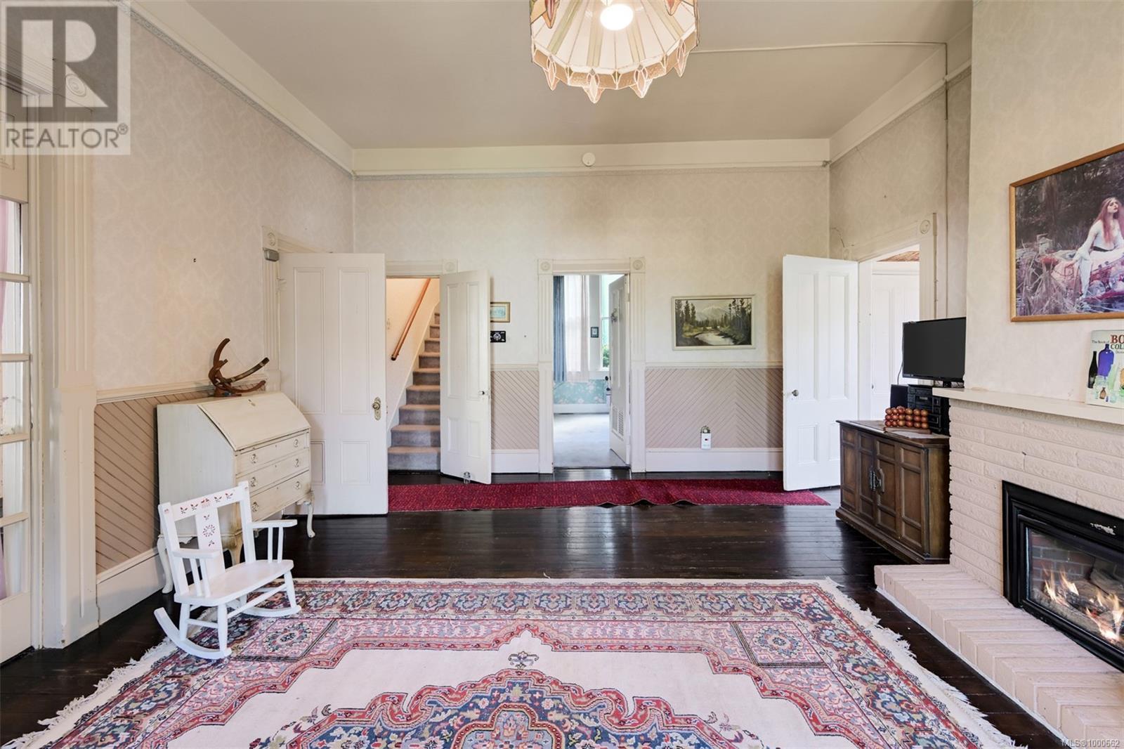 Property at 247 Oswego St image 4