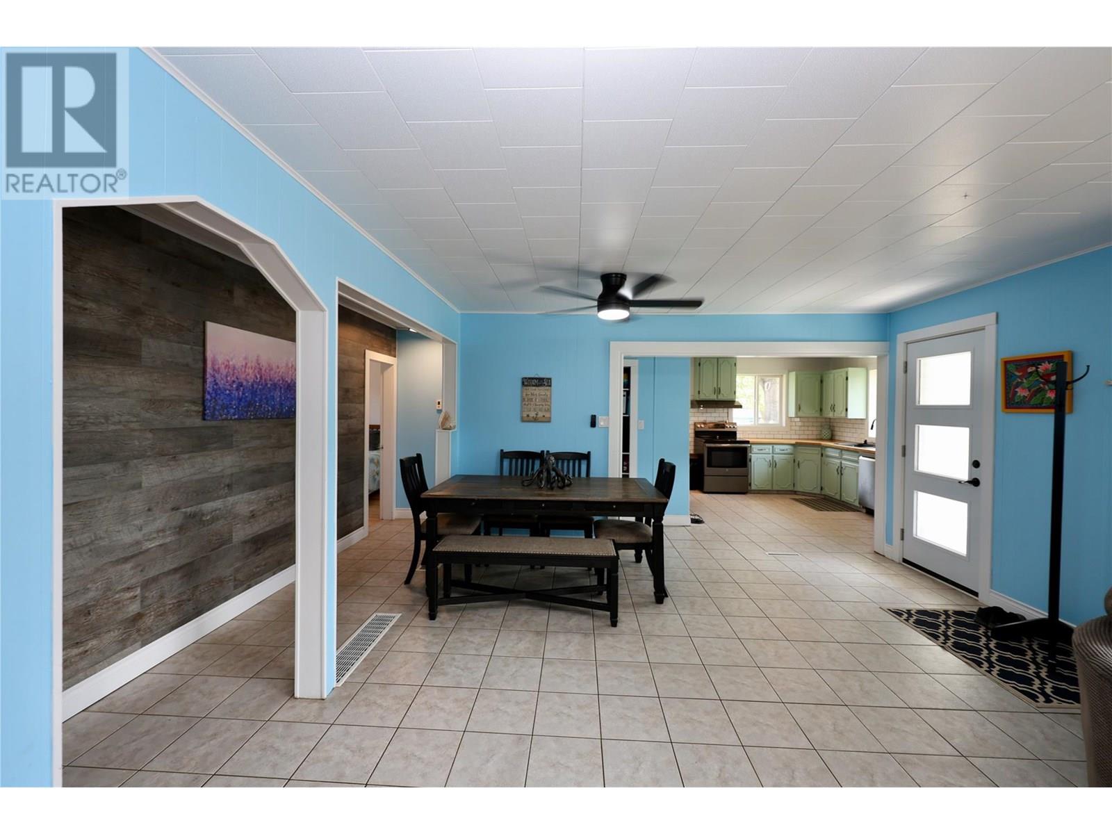 505 10th Street S, Golden, British Columbia  V0A 1H0 - Photo 8 - 10352275