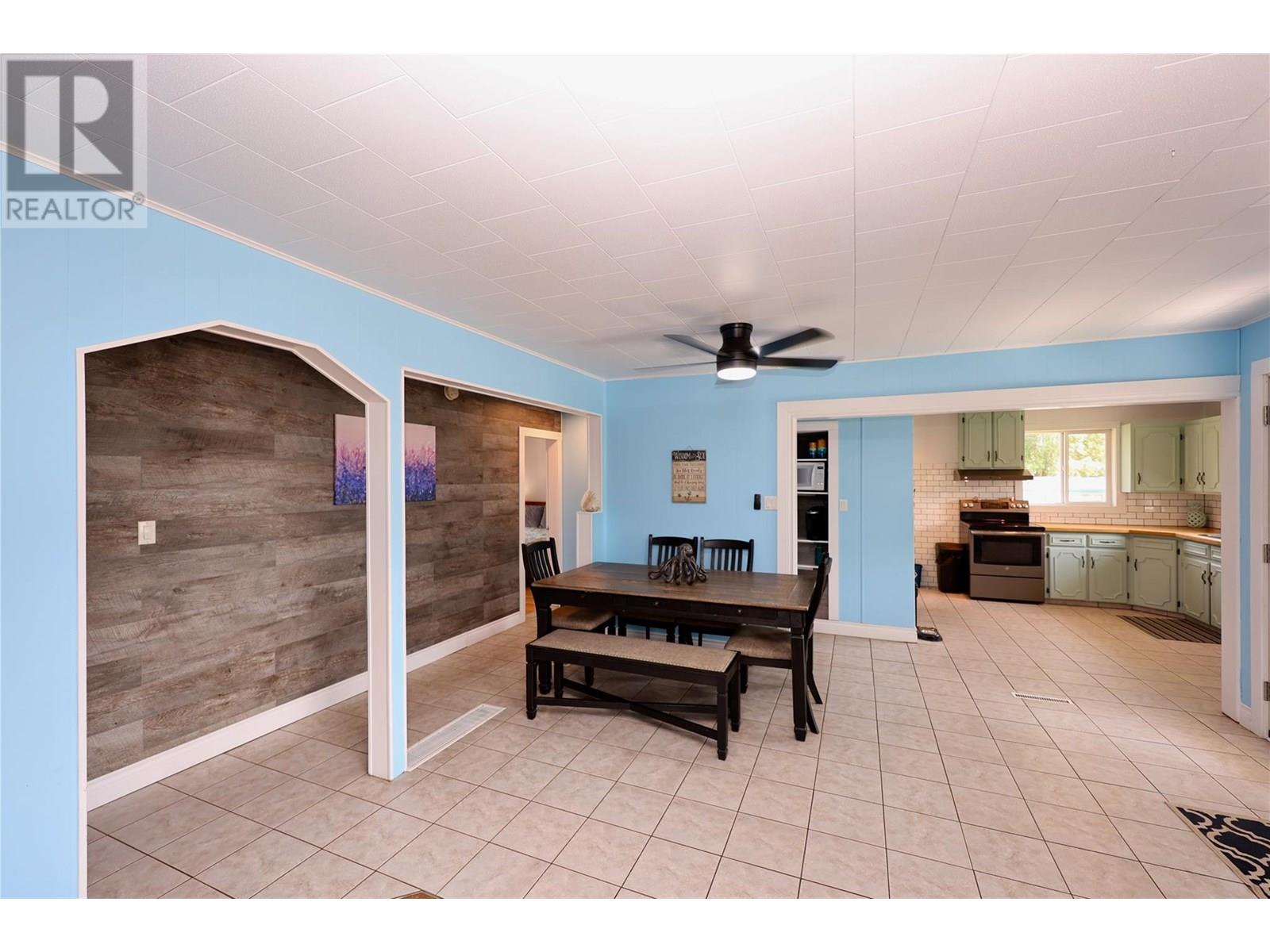 505 10th Street S, Golden, British Columbia  V0A 1H0 - Photo 7 - 10352275